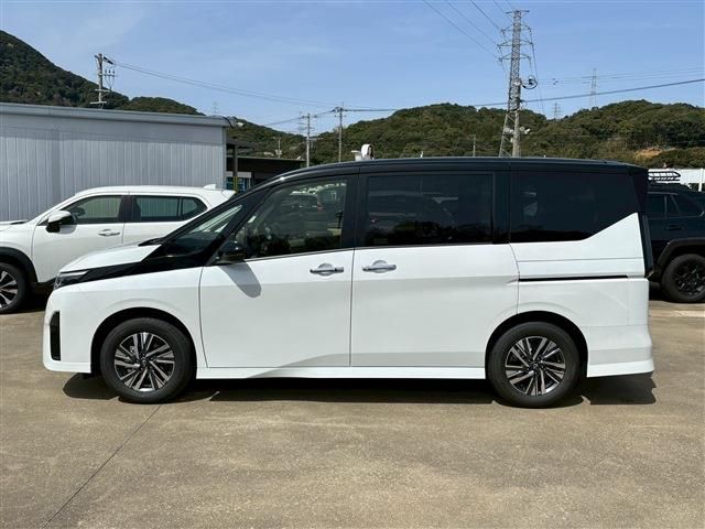 NISSAN SERENA  WG 2025