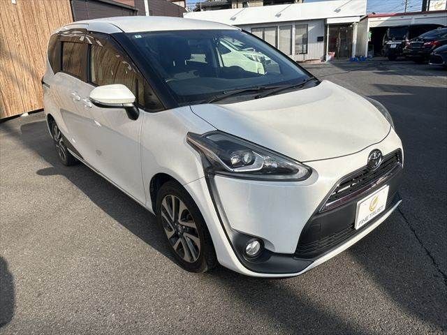 TOYOTA SIENTA 2016