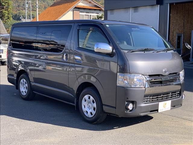 TOYOTA HIACE van 2WD 2018