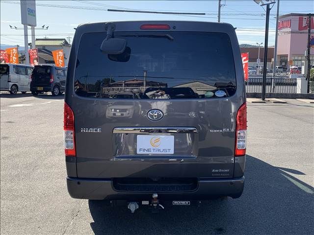 TOYOTA HIACE van 2WD 2018