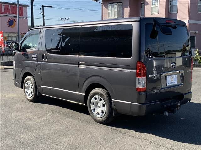 TOYOTA HIACE van 2WD 2018