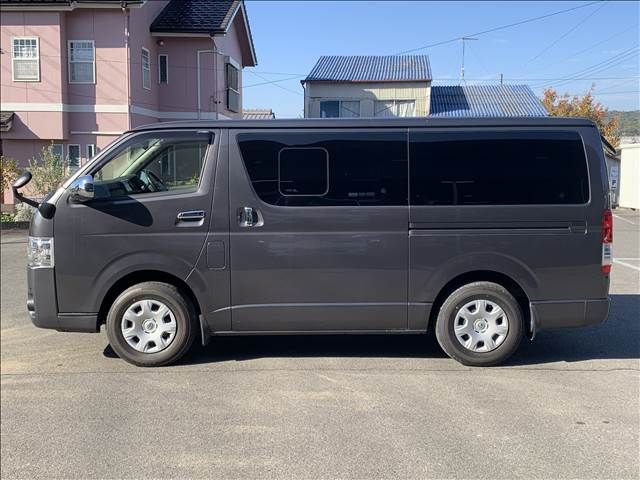 TOYOTA HIACE van 2WD 2018