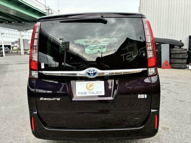 TOYOTA ESQUIRE HYBRID 2014