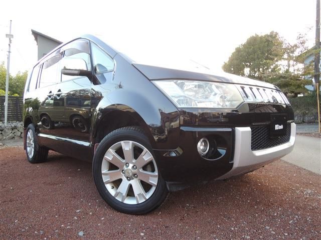 MITSUBISHI DELICA D:5 4WD 2011