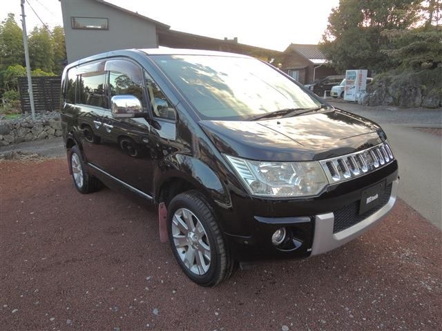 MITSUBISHI DELICA D:5 4WD 2011