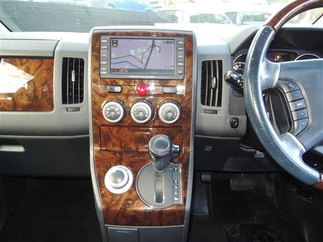 MITSUBISHI DELICA D:5 4WD 2011