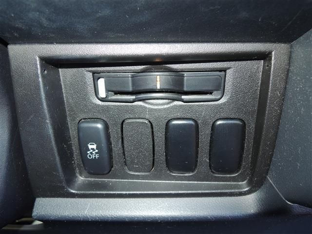 MITSUBISHI DELICA D:5 4WD 2011