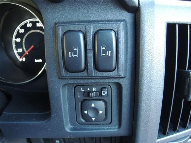 MITSUBISHI DELICA D:5 4WD 2011