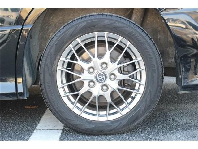 TOYOTA VOXY HYBRID 2017