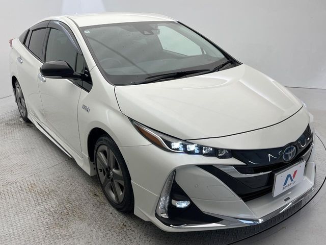 TOYOTA PRIUS PHV 2020