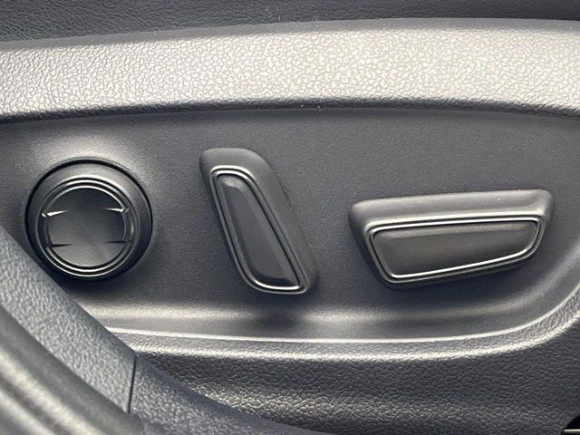 TOYOTA PRIUS PHV 2020