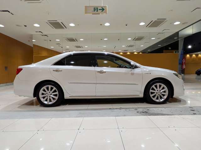 TOYOTA CAMRY HYBRID 2012