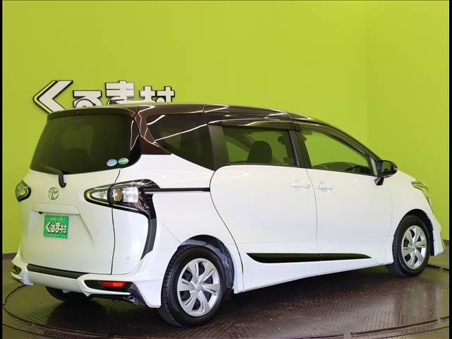 TOYOTA SIENTA 2019