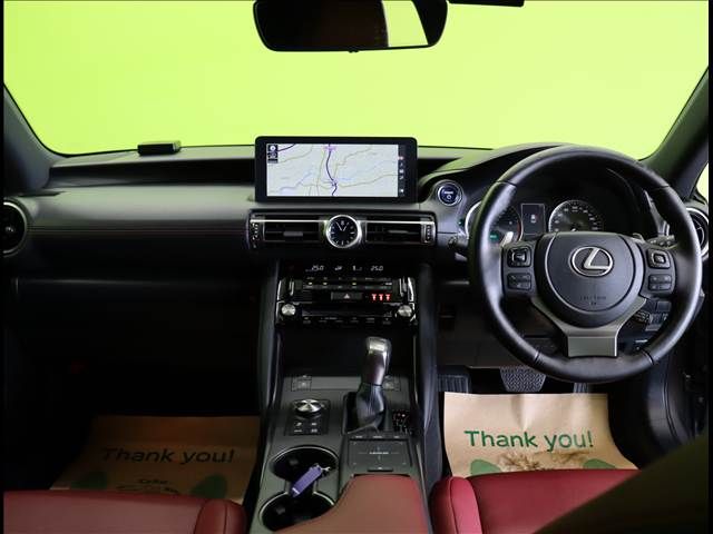 TOYOTA LEXUS IS300h 2022