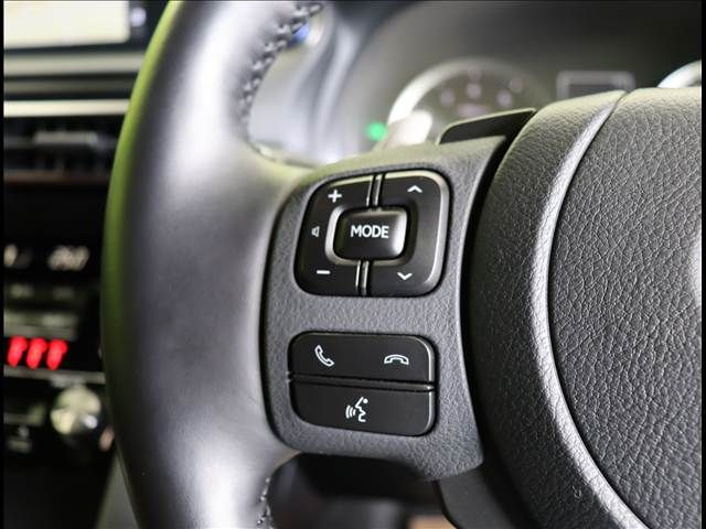 TOYOTA LEXUS IS300h 2022