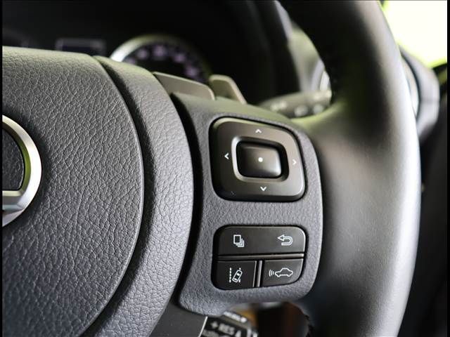 TOYOTA LEXUS IS300h 2022