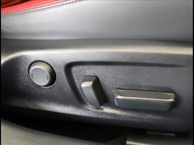 TOYOTA LEXUS IS300h 2022