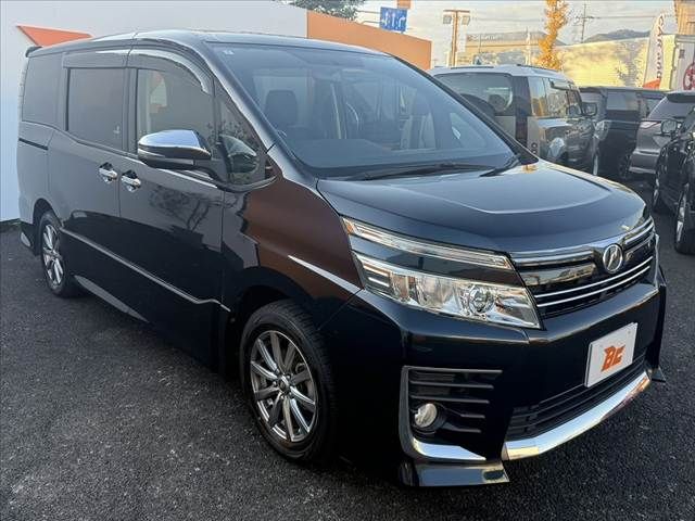 TOYOTA VOXY 2015