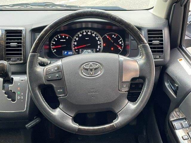 TOYOTA HIACE van 2WD 2018