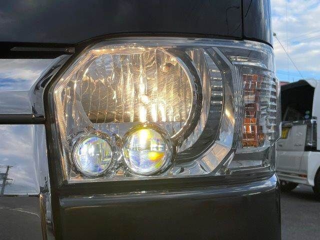 TOYOTA HIACE van 2WD 2018