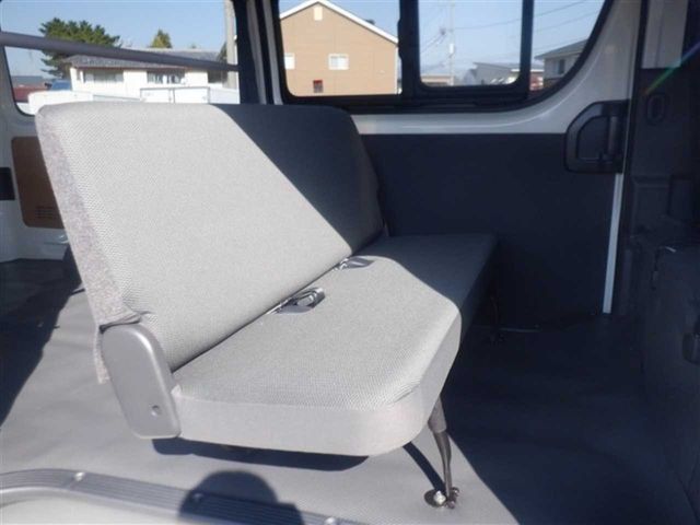 TOYOTA HIACE van 4WD 2025