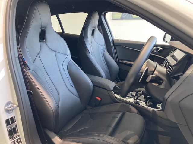 BMW BMW 1series 2024