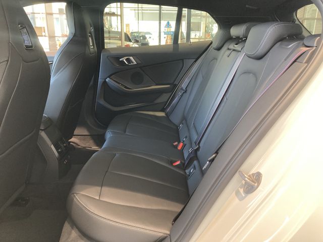 BMW BMW 1series 2024