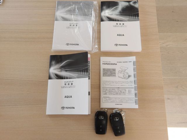 TOYOTA AQUA 2023