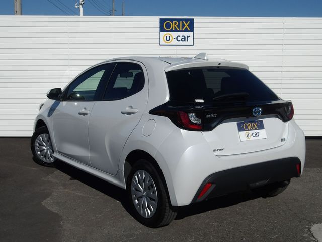 TOYOTA YARIS HYBRID 2023