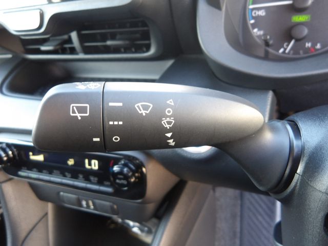 TOYOTA YARIS HYBRID 2023