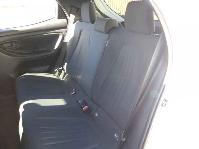 TOYOTA YARIS HYBRID 2023