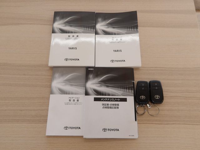 TOYOTA YARIS HYBRID 2023