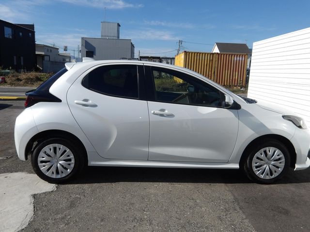 TOYOTA YARIS HYBRID 2023