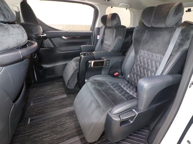 TOYOTA ALPHARD 2016
