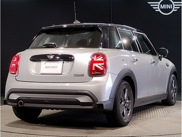 BMW MINI COOPER 5DOOR 2023