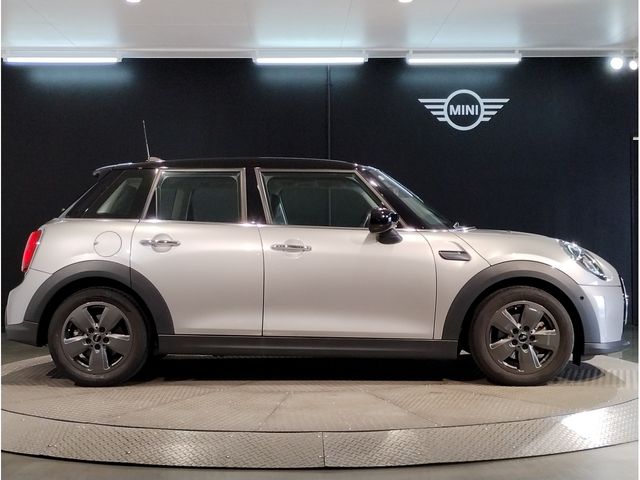 BMW MINI COOPER 5DOOR 2023