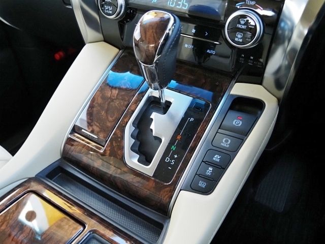 TOYOTA VELLFIRE  HYBRID 4WD 2021