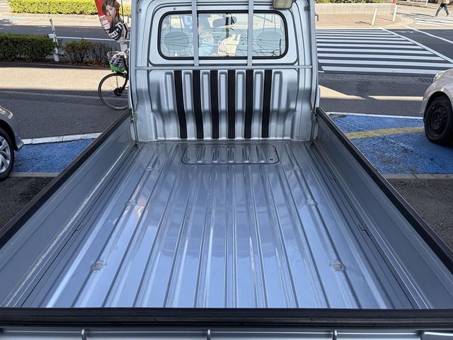 DAIHATSU HIJET truck 4WD 2001