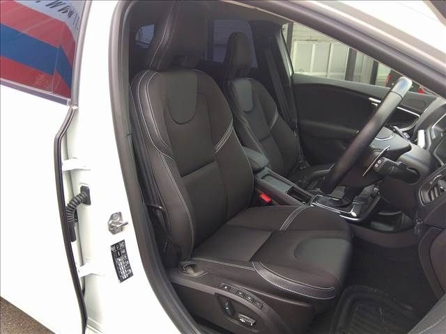 VOLVO VOLVO V40 2018