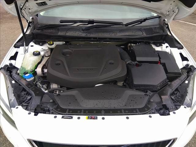 VOLVO VOLVO V40 2018