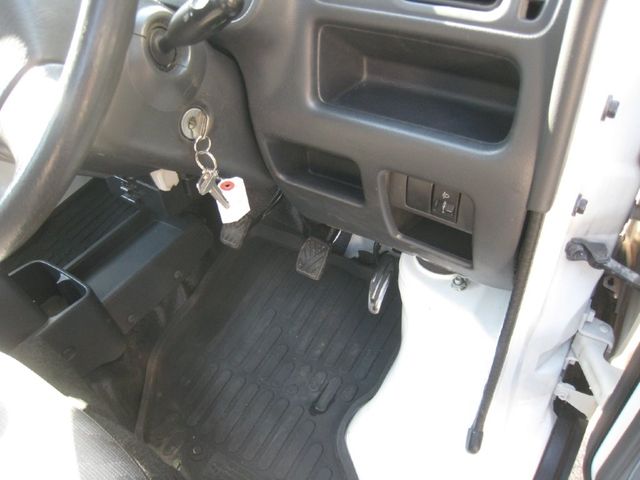 SUZUKI CARRY truck 4WD 2010