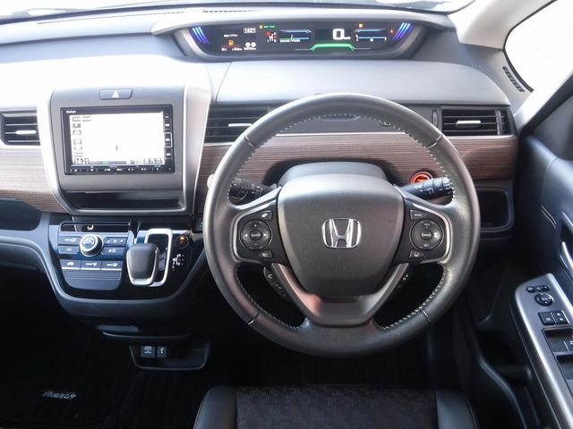 HONDA FREED plus HYBRID 2020