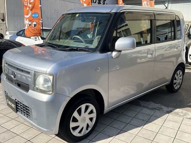 TOYOTA PIXIS SPACE 2012