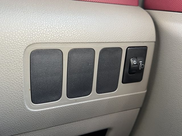 TOYOTA PIXIS SPACE 2012