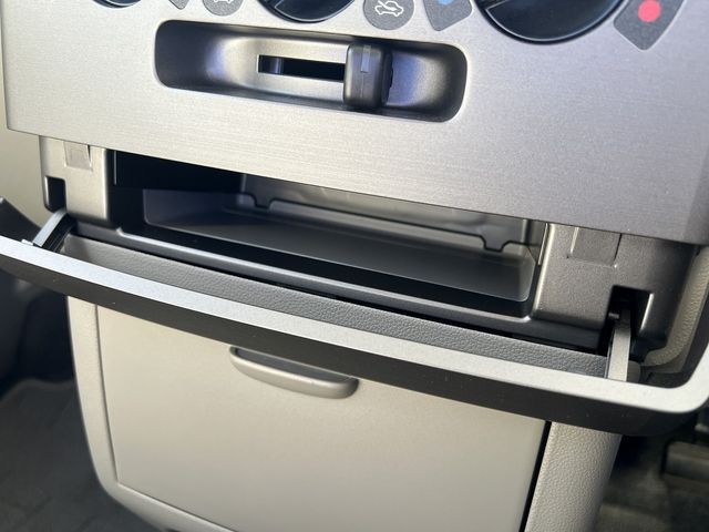 TOYOTA PIXIS SPACE 2012