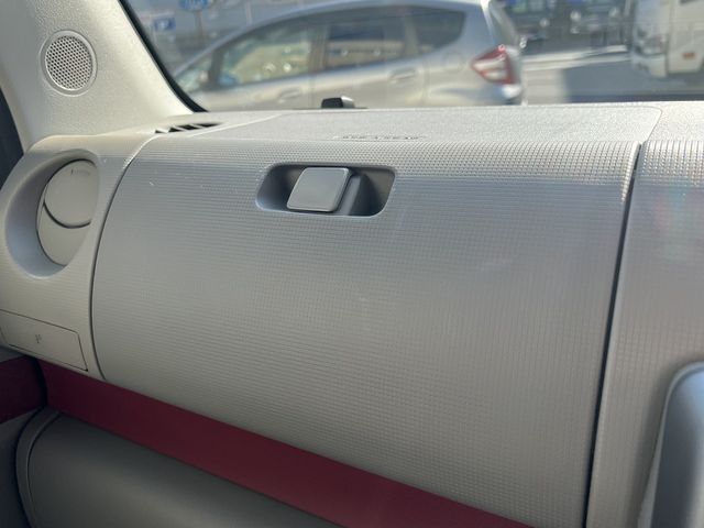 TOYOTA PIXIS SPACE 2012