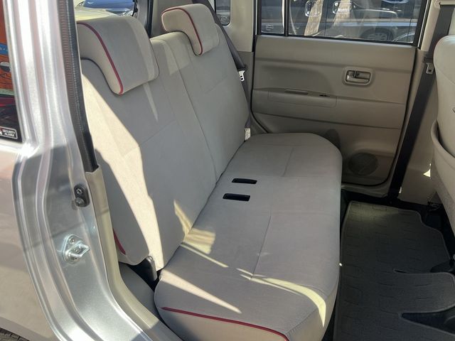 TOYOTA PIXIS SPACE 2012