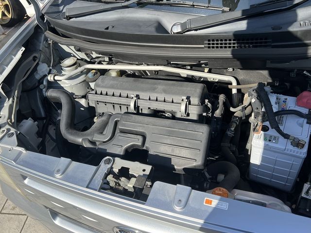 TOYOTA PIXIS SPACE 2012