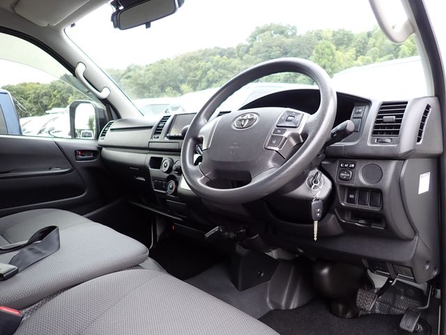 TOYOTA HIACE van 2WD 2020