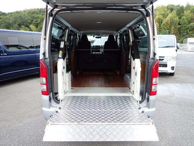 TOYOTA HIACE van 2WD 2019